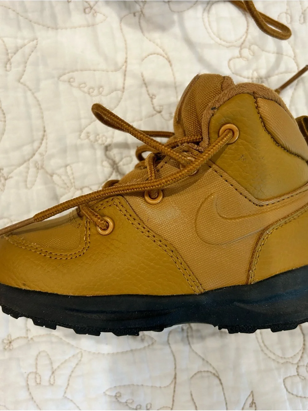 Nike Kids Wheat Brown Lace-Up Hiking Boots